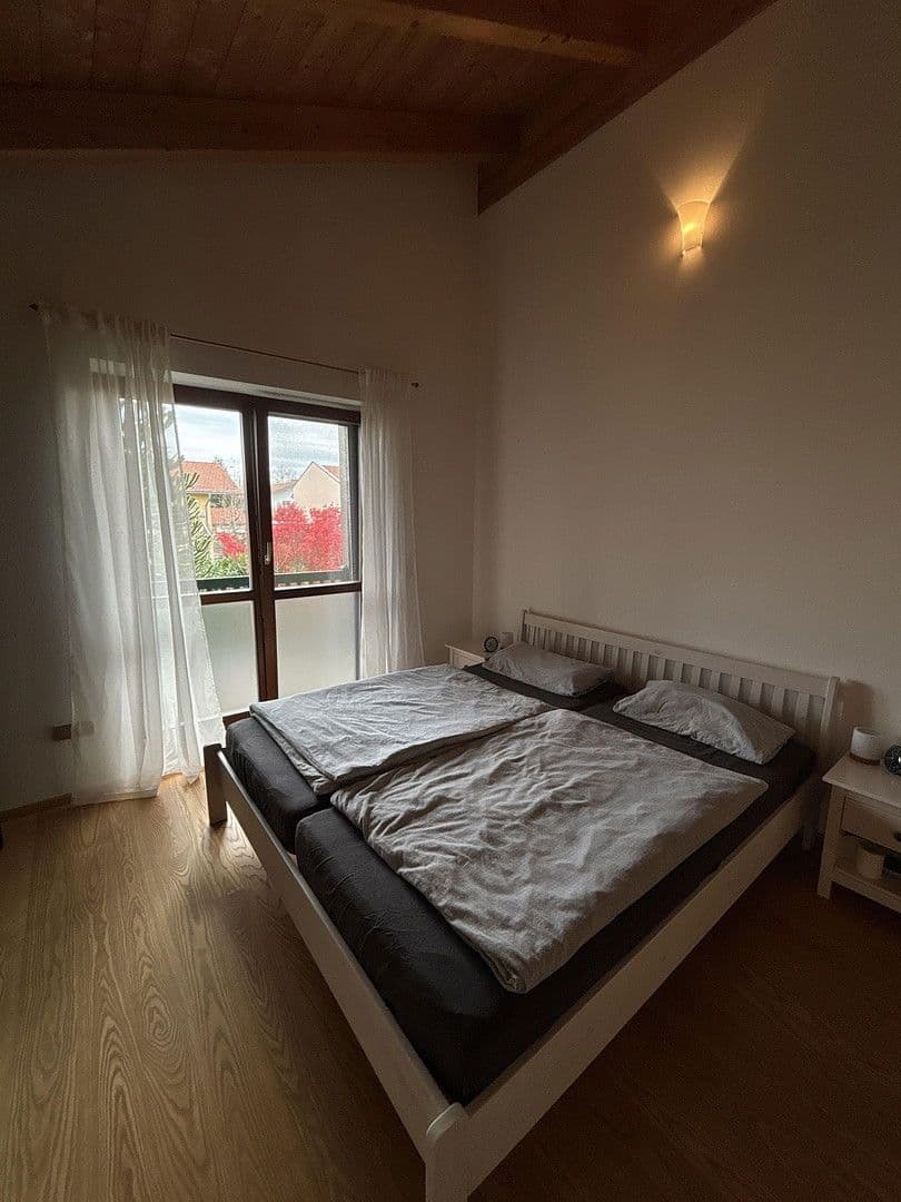 Predaj domu 232 m², pozemek 1.286 m², Tittmoning, Bavorsko Predaj domu 232 m², pozemek 1.286 m², Tittmoning, Bavorsko