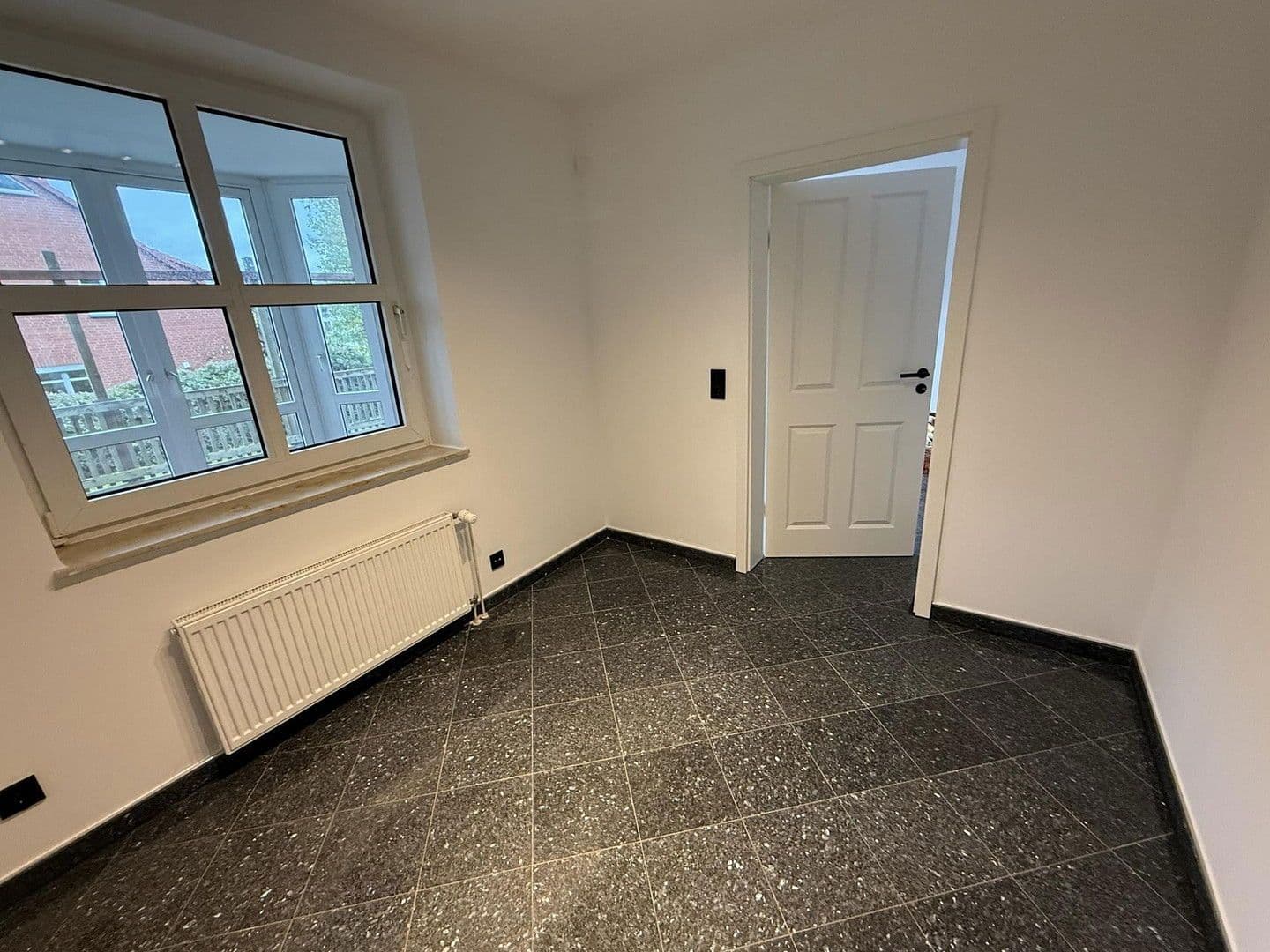 Prenájom bytu 2-izbový 60 m², Gustav-Heinemann-Straße 109, Bremen, Brémy Prenájom bytu 2-izbový 60 m², Gustav-Heinemann-Straße 109, Bremen, Brémy