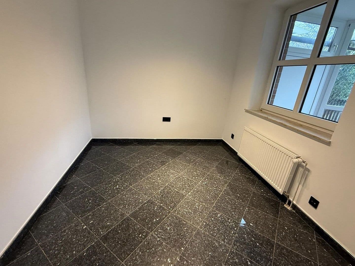 Prenájom bytu 2-izbový 60 m², Gustav-Heinemann-Straße 109, Bremen, Brémy Prenájom bytu 2-izbový 60 m², Gustav-Heinemann-Straße 109, Bremen, Brémy