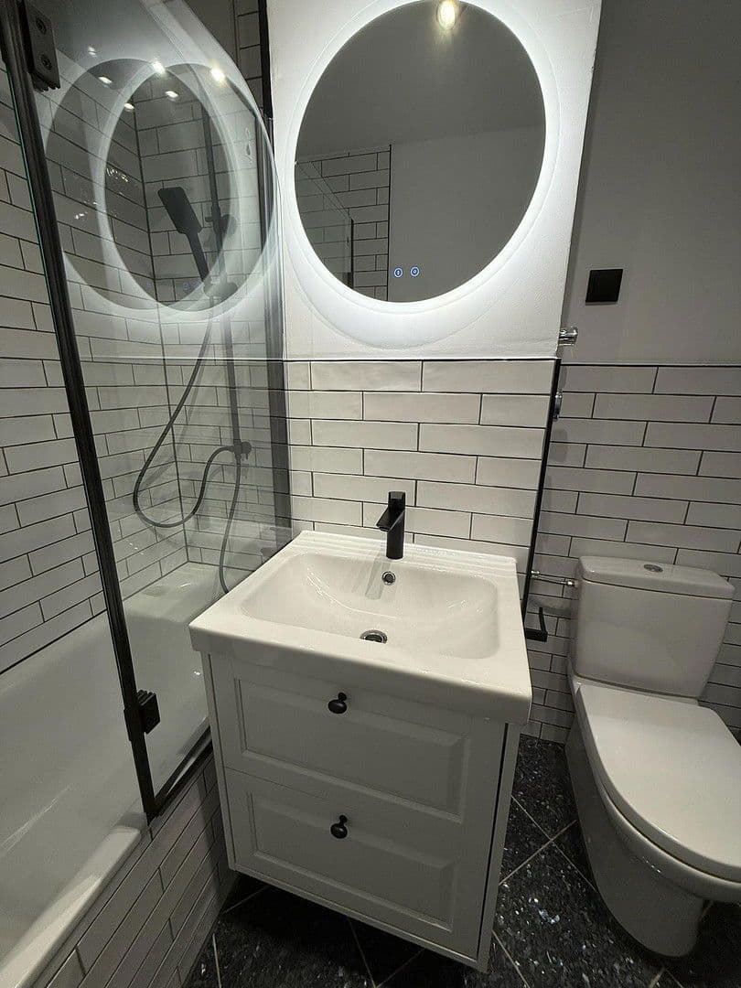 Prenájom bytu 2-izbový 60 m², Gustav-Heinemann-Straße 109, Bremen, Brémy Prenájom bytu 2-izbový 60 m², Gustav-Heinemann-Straße 109, Bremen, Brémy