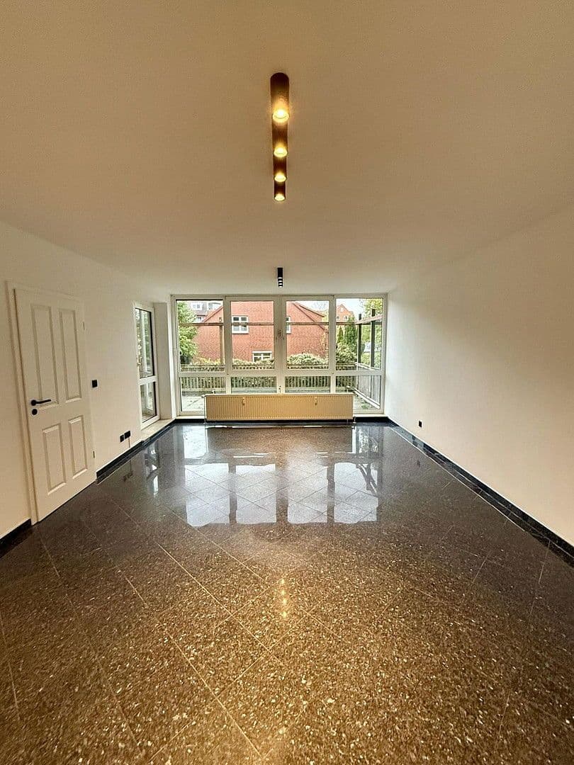 Prenájom bytu 2-izbový 60 m², Gustav-Heinemann-Straße 109, Bremen, Brémy Prenájom bytu 2-izbový 60 m², Gustav-Heinemann-Straße 109, Bremen, Brémy