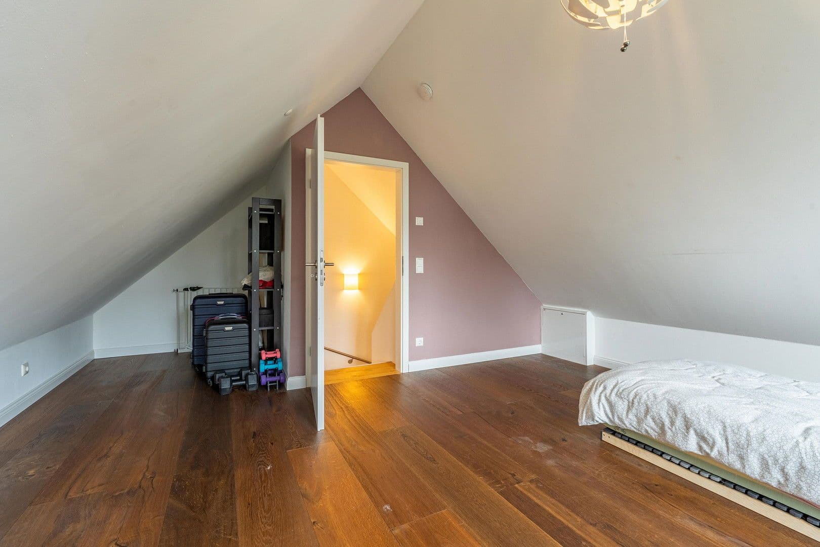 Predaj domu 117 m², pozemek 264 m², Kolberger Str., Stade, Dolné Sasko Predaj domu 117 m², pozemek 264 m², Kolberger Str., Stade, Dolné Sasko