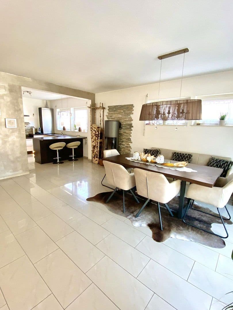 Predaj domu 220 m², pozemek 504 m², Schopfheim, Bádensko-Wurttembersko Predaj domu 220 m², pozemek 504 m², Schopfheim, Bádensko-Wurttembersko