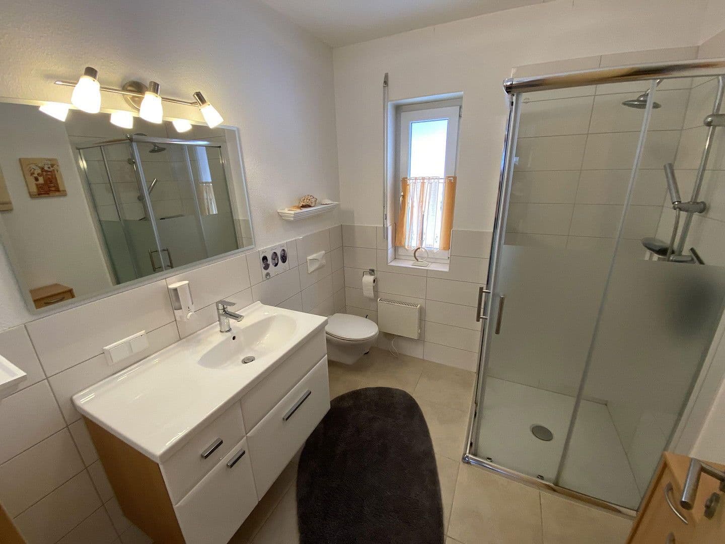 Predaj domu 220 m², pozemek 504 m², Schopfheim, Bádensko-Wurttembersko Predaj domu 220 m², pozemek 504 m², Schopfheim, Bádensko-Wurttembersko