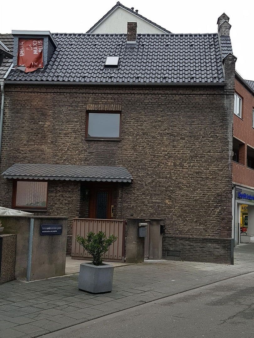 Predaj nebytového priestoru 2.112 m², Breiter Wall 6, Köln, Severné Porýnie - Westfálsko Predaj nebytového priestoru 2.112 m², Breiter Wall 6, Köln, Severné Porýnie - Westfálsko