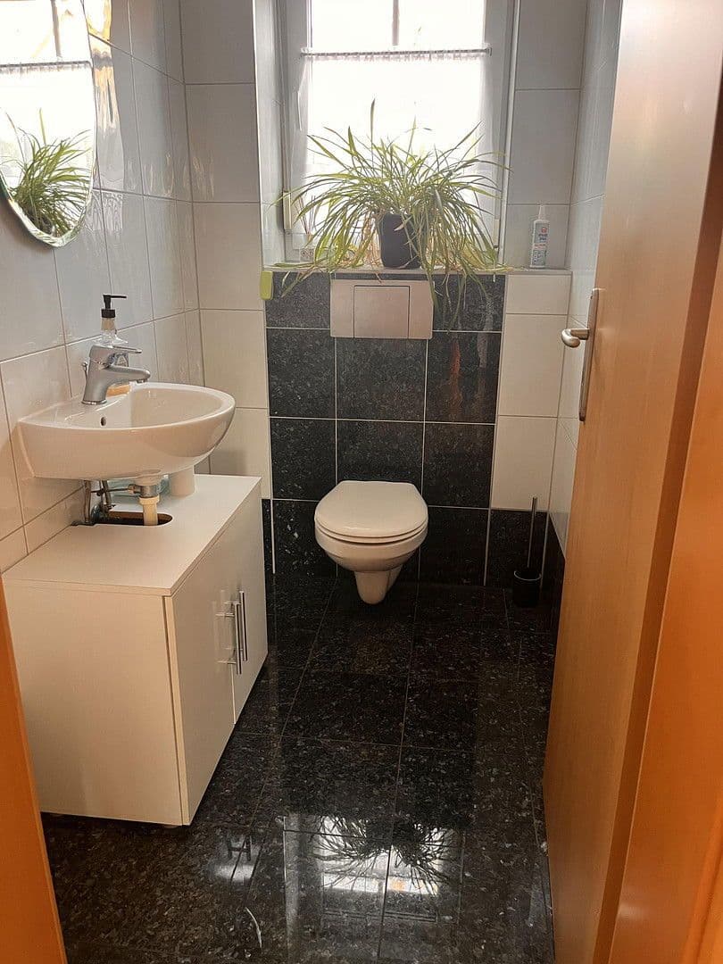 Predaj domu 180 m², pozemek 456 m², Von Uslar Weg 6 a, Sehnde, Dolné Sasko Predaj domu 180 m², pozemek 456 m², Von Uslar Weg 6 a, Sehnde, Dolné Sasko