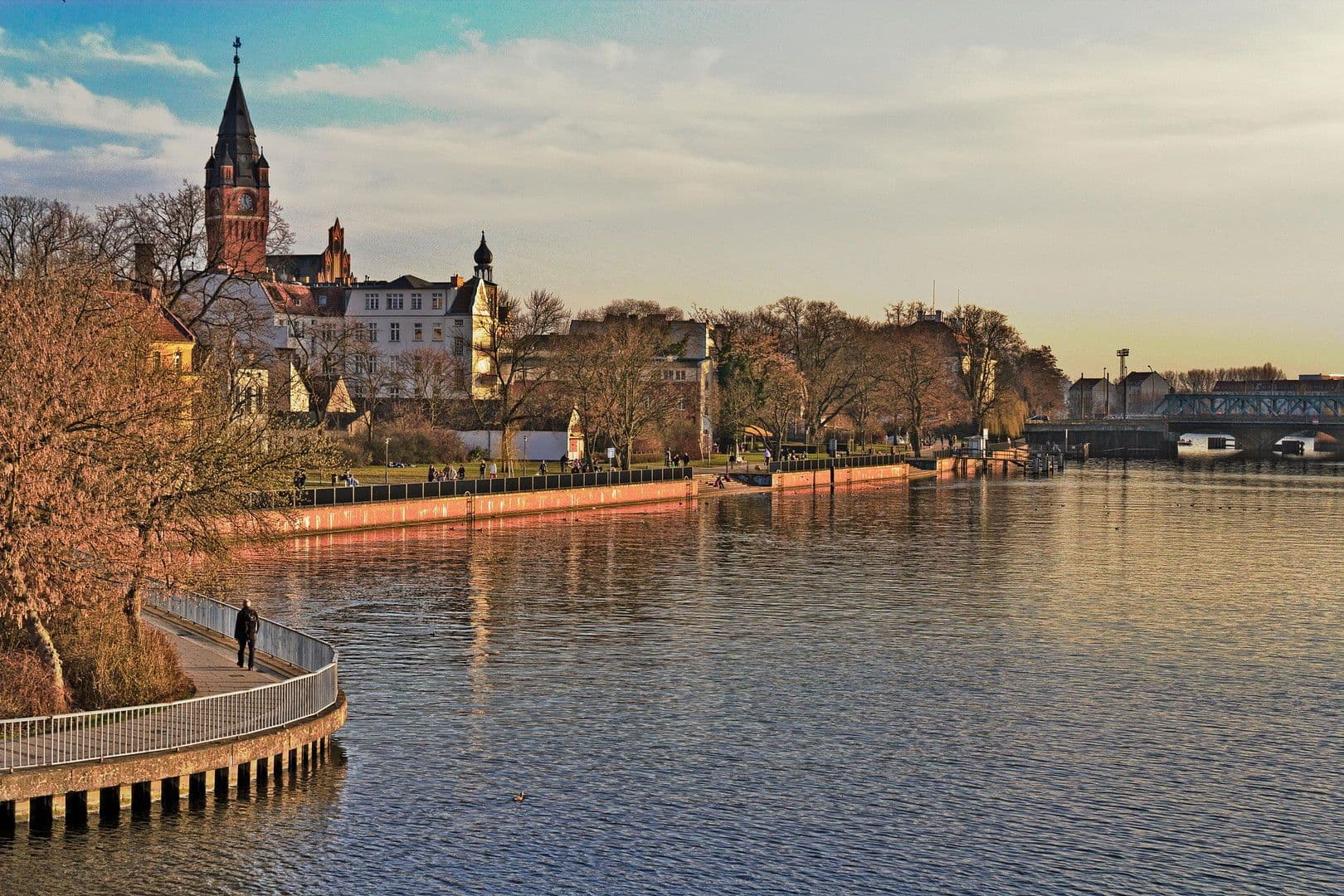 Predaj domu 90 m², pozemek 450 m², Berlin, Berlín Predaj domu 90 m², pozemek 450 m², Berlin, Berlín