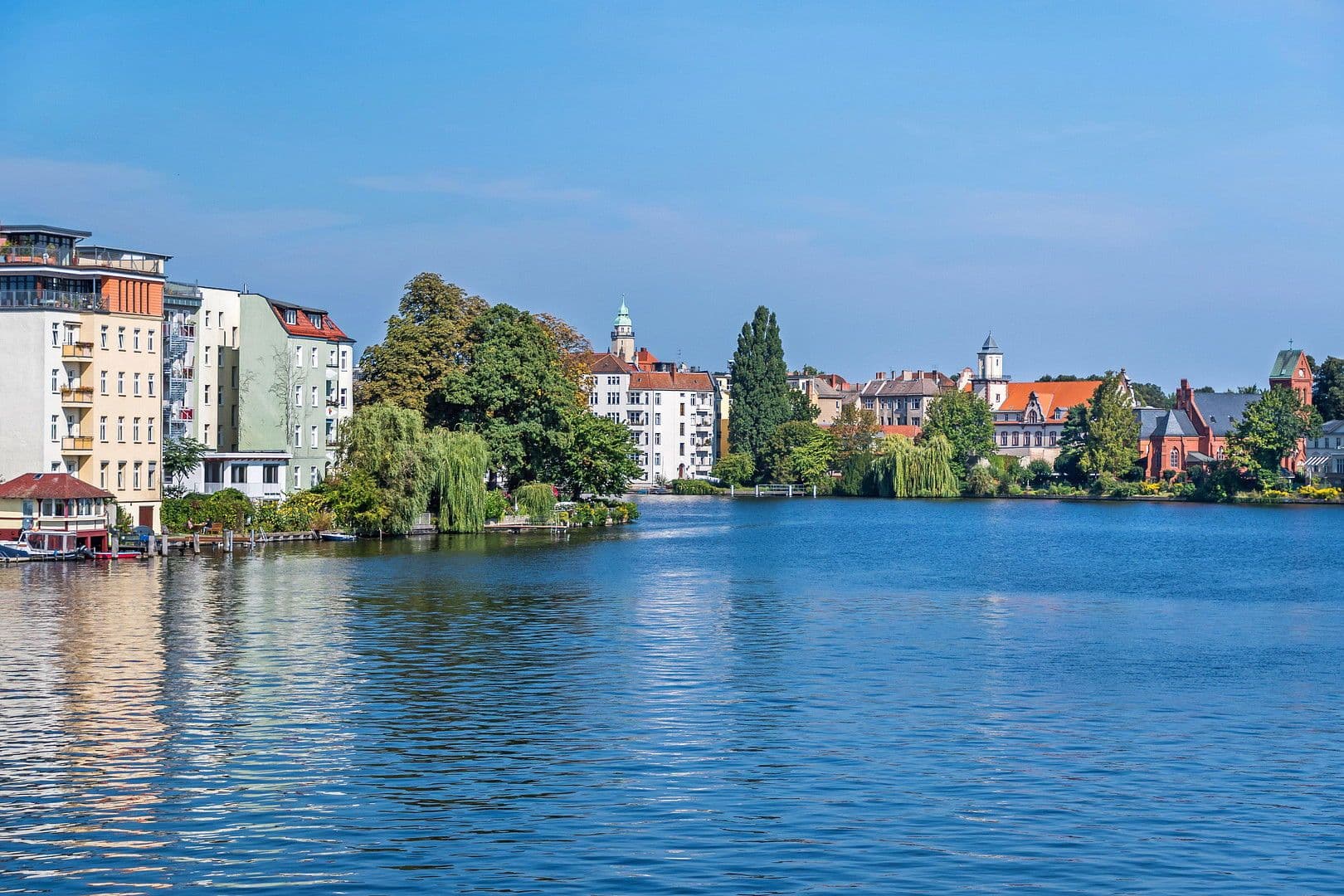 Predaj domu 90 m², pozemek 450 m², Berlin, Berlín Predaj domu 90 m², pozemek 450 m², Berlin, Berlín