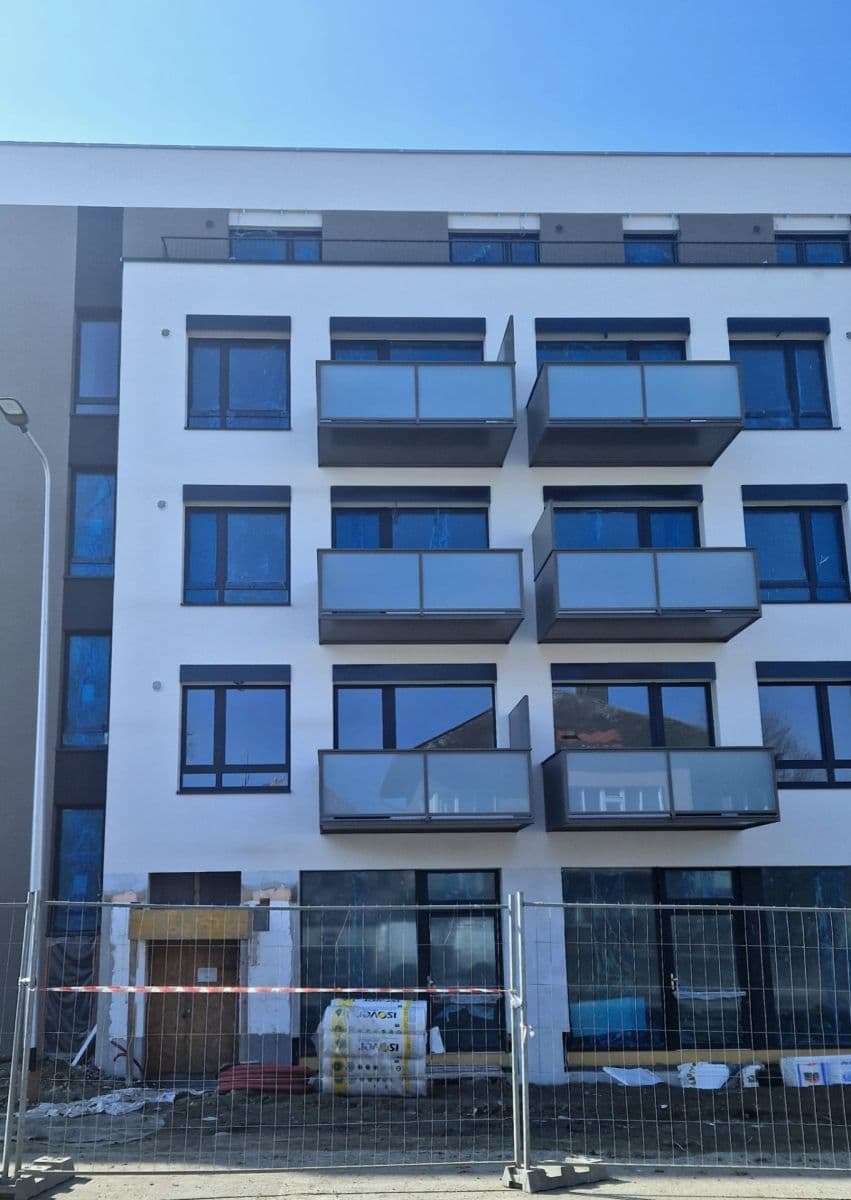 Predaj bytu 3-izbový 74 m², Ke stadionu, Kladno, Středočeský kraj Predaj bytu 3-izbový 74 m², Ke stadionu, Kladno, Středočeský kraj