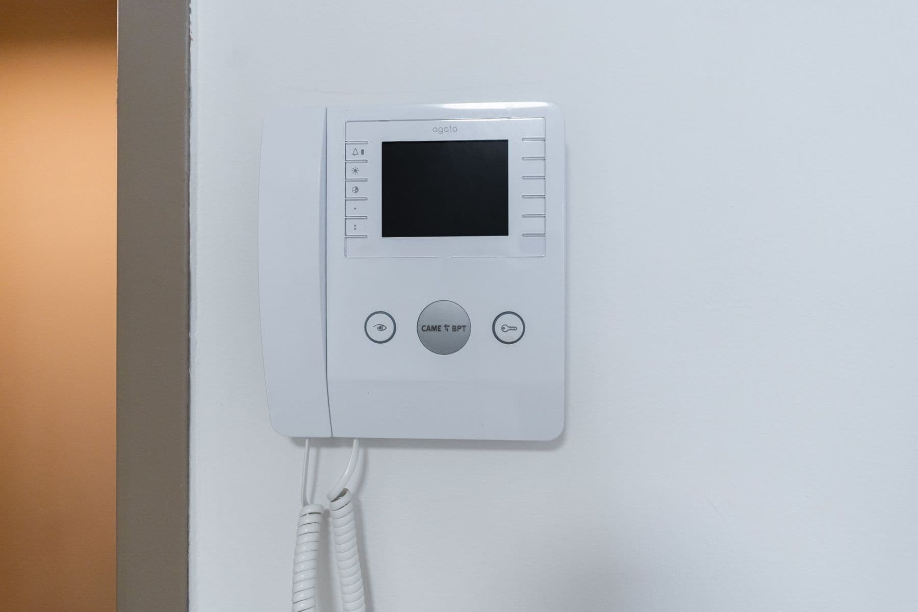 Prenájom bytu 53 m², V Háji, Praha, Praha Prenájom bytu 53 m², V Háji, Praha, Praha