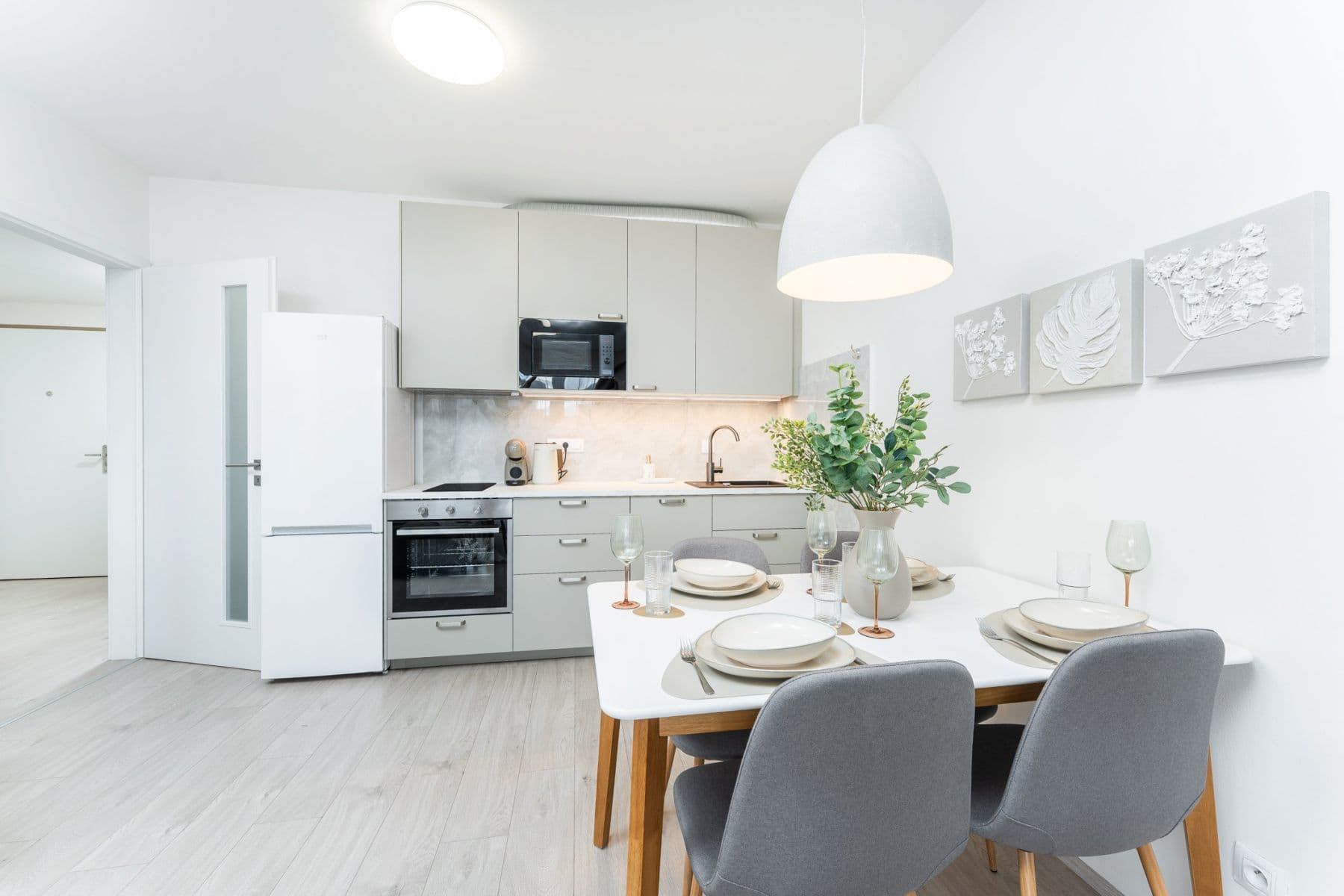 Prenájom bytu 53 m², V Háji, Praha, Praha Prenájom bytu 53 m², V Háji, Praha, Praha