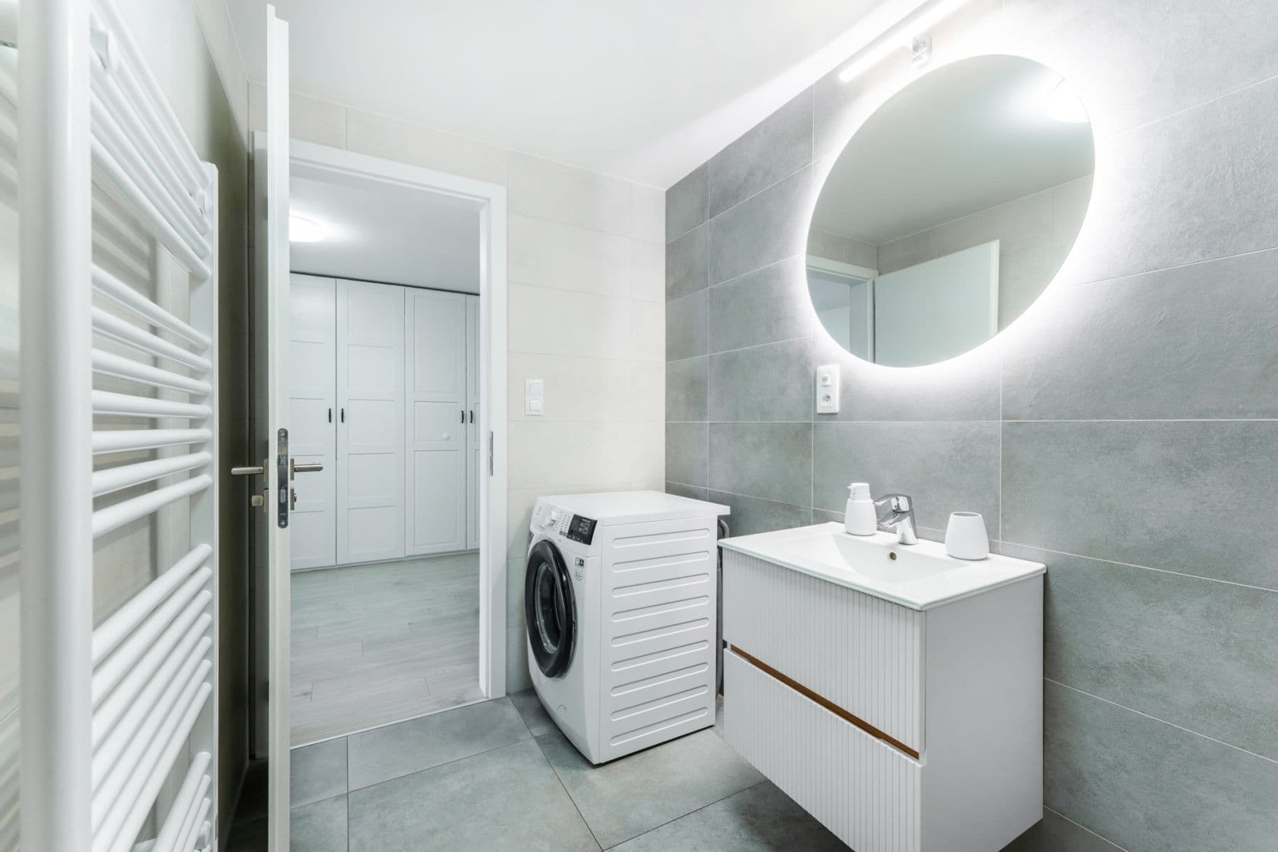 Prenájom bytu 53 m², V Háji, Praha, Praha Prenájom bytu 53 m², V Háji, Praha, Praha