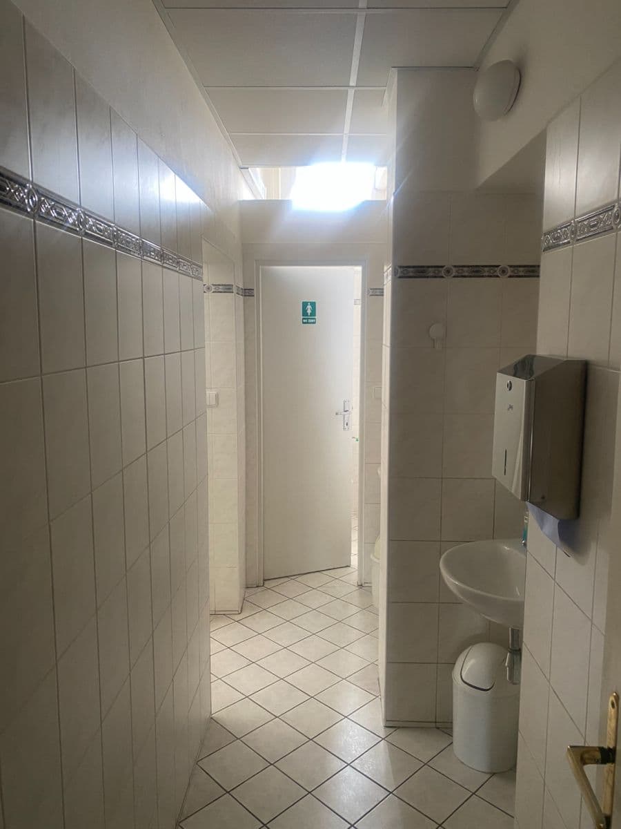 Prenájom kancelárie 79 m², Opletalova, Praha, Praha Prenájom kancelárie 79 m², Opletalova, Praha, Praha