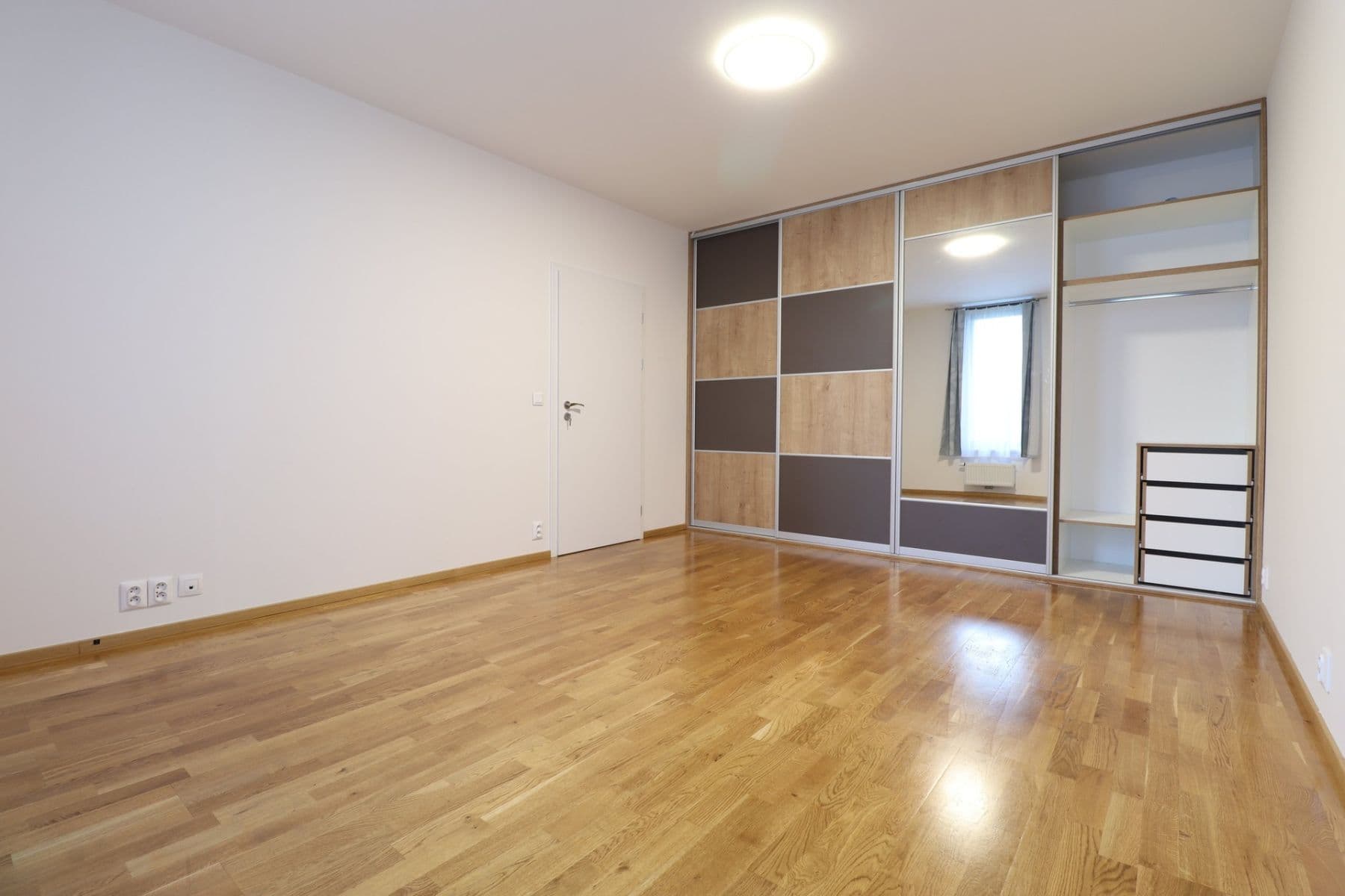 Prenájom bytu 2-izbový 55 m², Střížkovská, Praha, Praha Prenájom bytu 2-izbový 55 m², Střížkovská, Praha, Praha