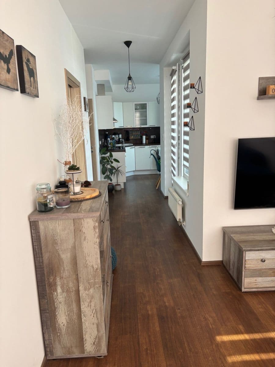 Prenájom bytu 2-izbový 55 m², Honzíkova, Praha, Praha Prenájom bytu 2-izbový 55 m², Honzíkova, Praha, Praha