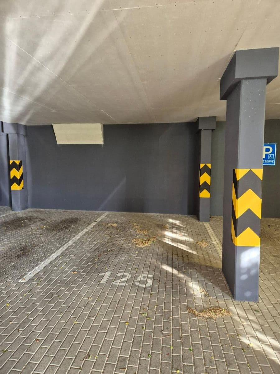 Prenájom bytu 2-izbový 55 m², Honzíkova, Praha, Praha Prenájom bytu 2-izbový 55 m², Honzíkova, Praha, Praha