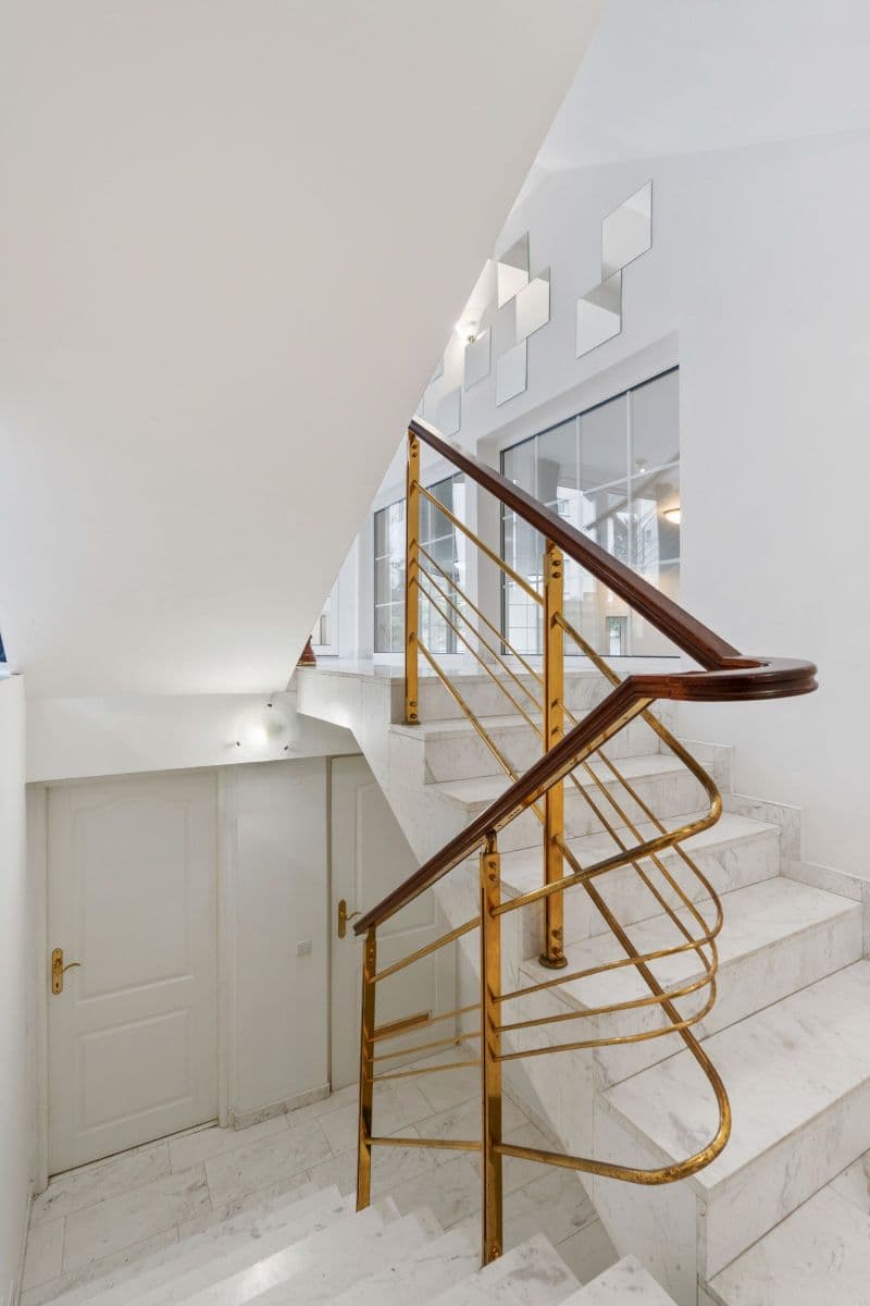 Prenájom bytu 750 m², Karla Tomáše, Praha, Praha Prenájom bytu 750 m², Karla Tomáše, Praha, Praha