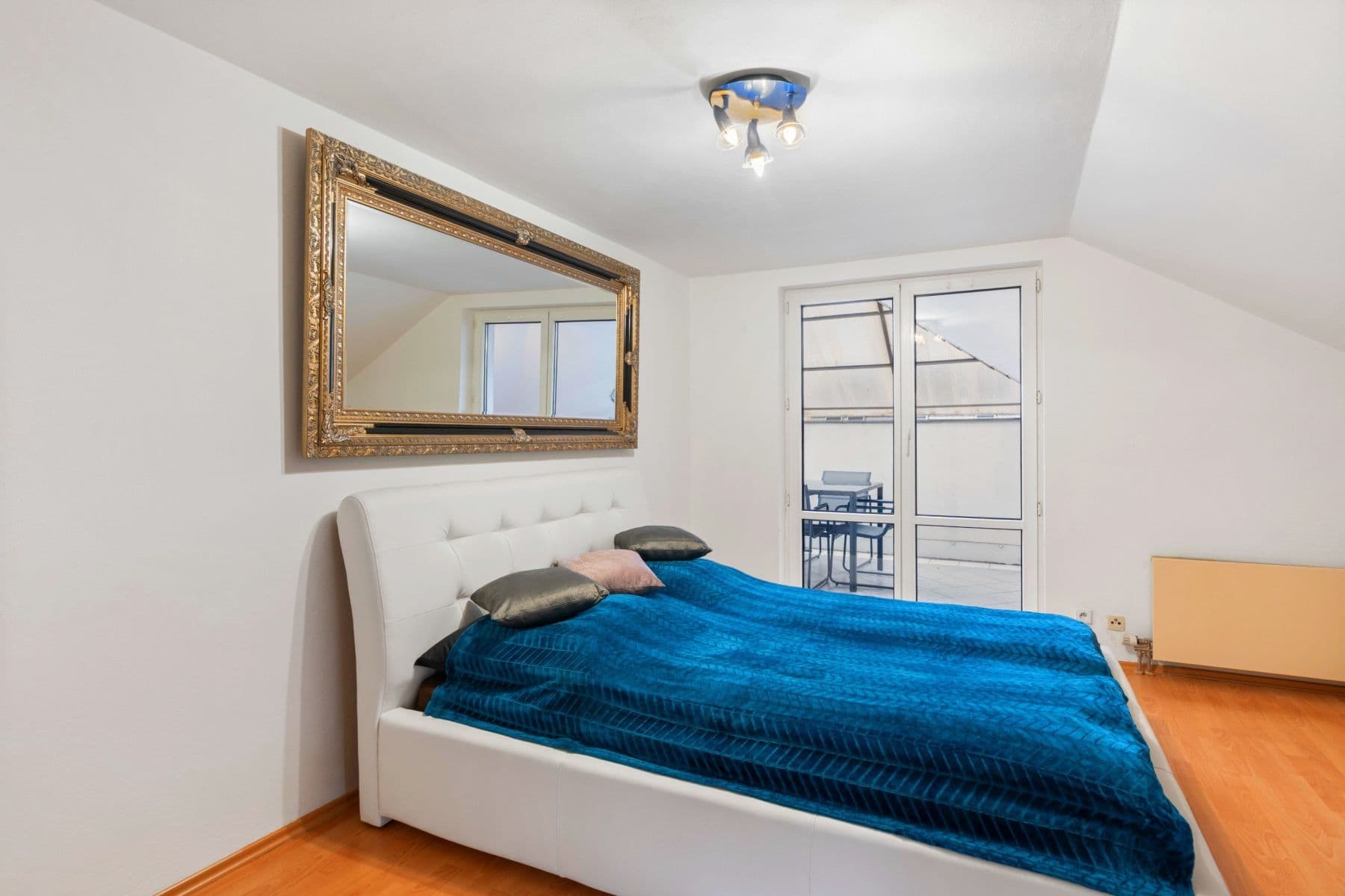 Prenájom bytu 750 m², Karla Tomáše, Praha, Praha Prenájom bytu 750 m², Karla Tomáše, Praha, Praha