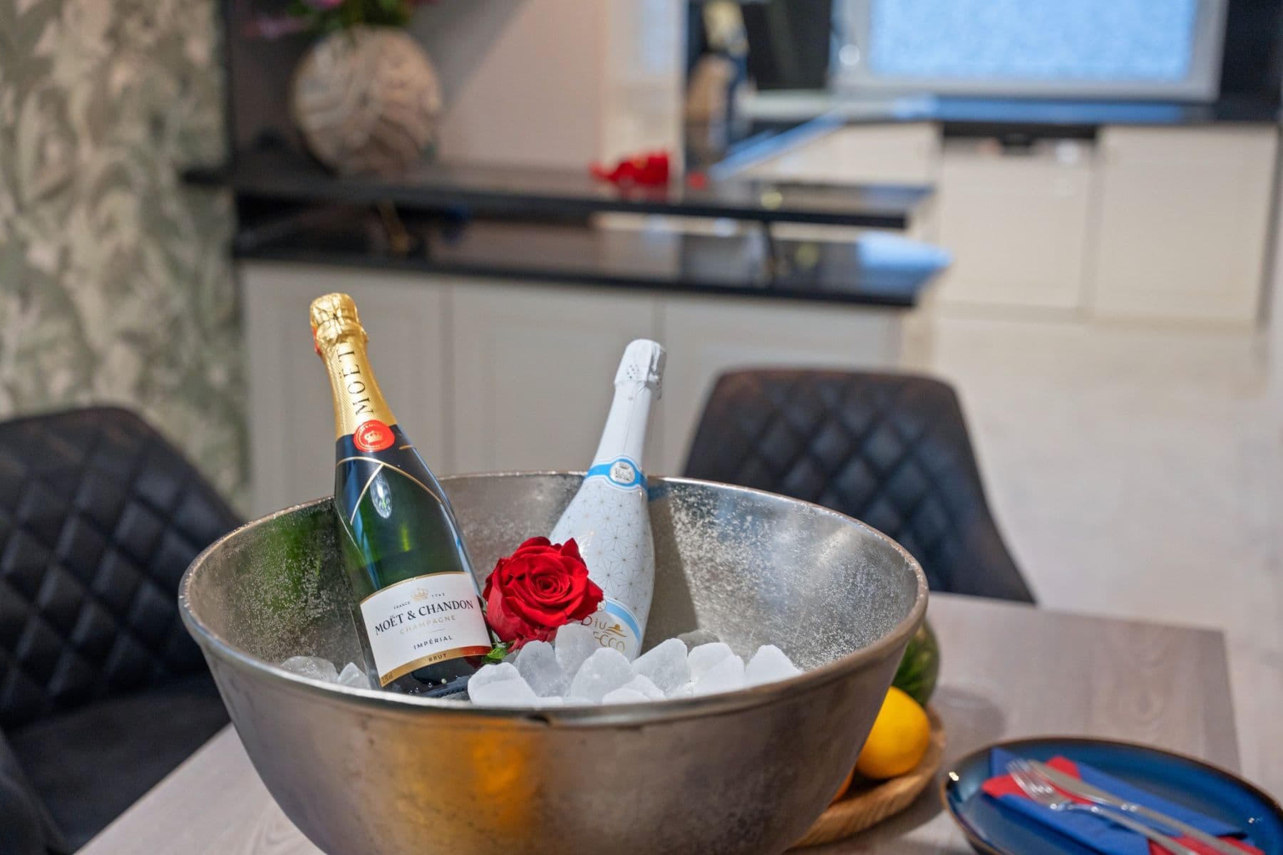 Prenájom bytu 750 m², Karla Tomáše, Praha, Praha Prenájom bytu 750 m², Karla Tomáše, Praha, Praha