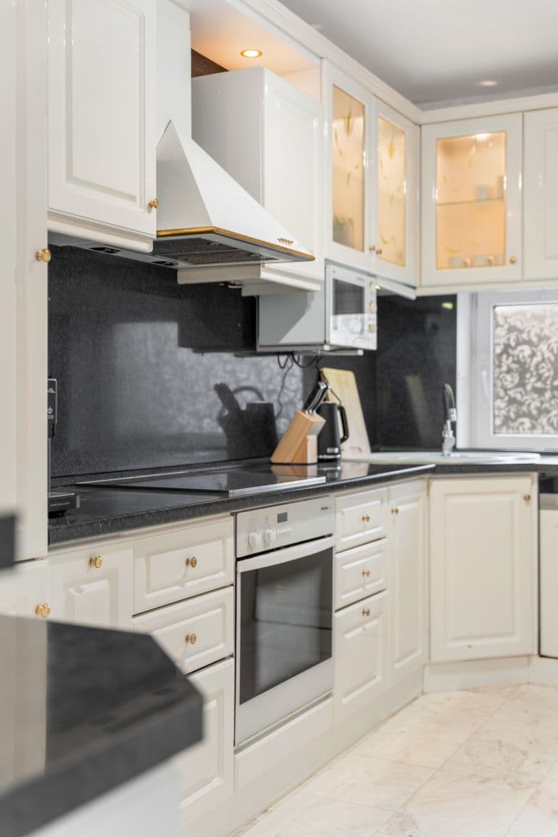 Prenájom bytu 750 m², Karla Tomáše, Praha, Praha Prenájom bytu 750 m², Karla Tomáše, Praha, Praha