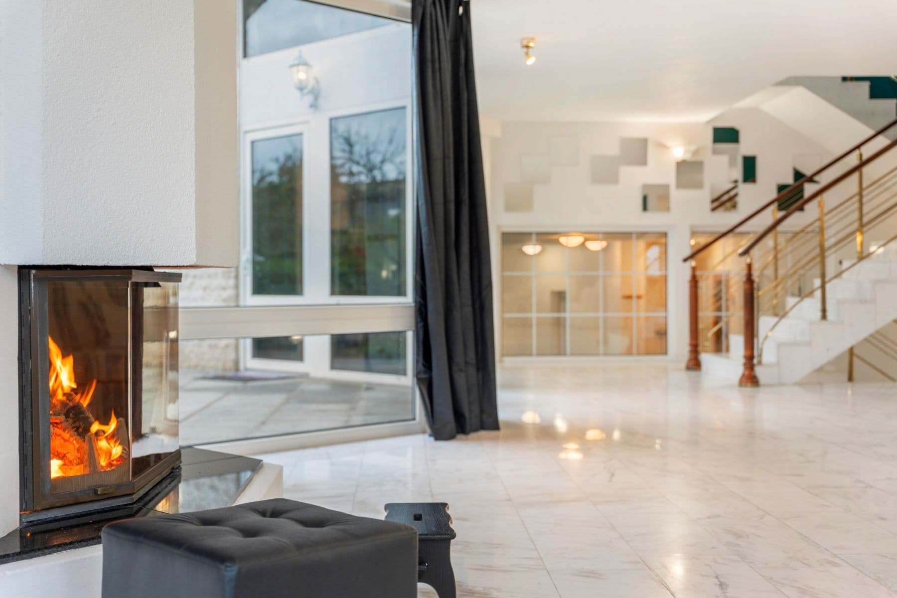 Prenájom bytu 750 m², Karla Tomáše, Praha, Praha Prenájom bytu 750 m², Karla Tomáše, Praha, Praha