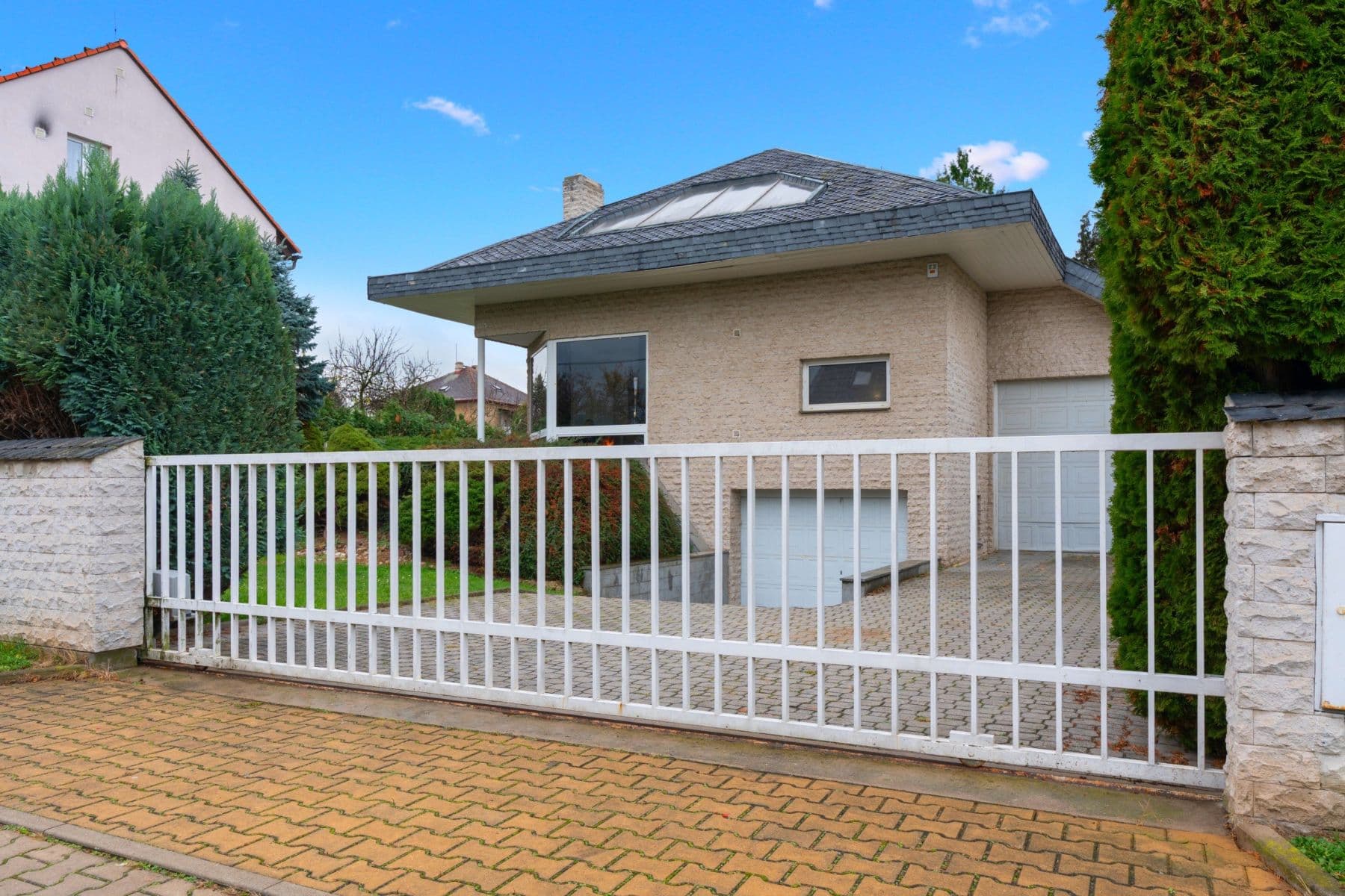 Prenájom bytu 750 m², Karla Tomáše, Praha, Praha Prenájom bytu 750 m², Karla Tomáše, Praha, Praha