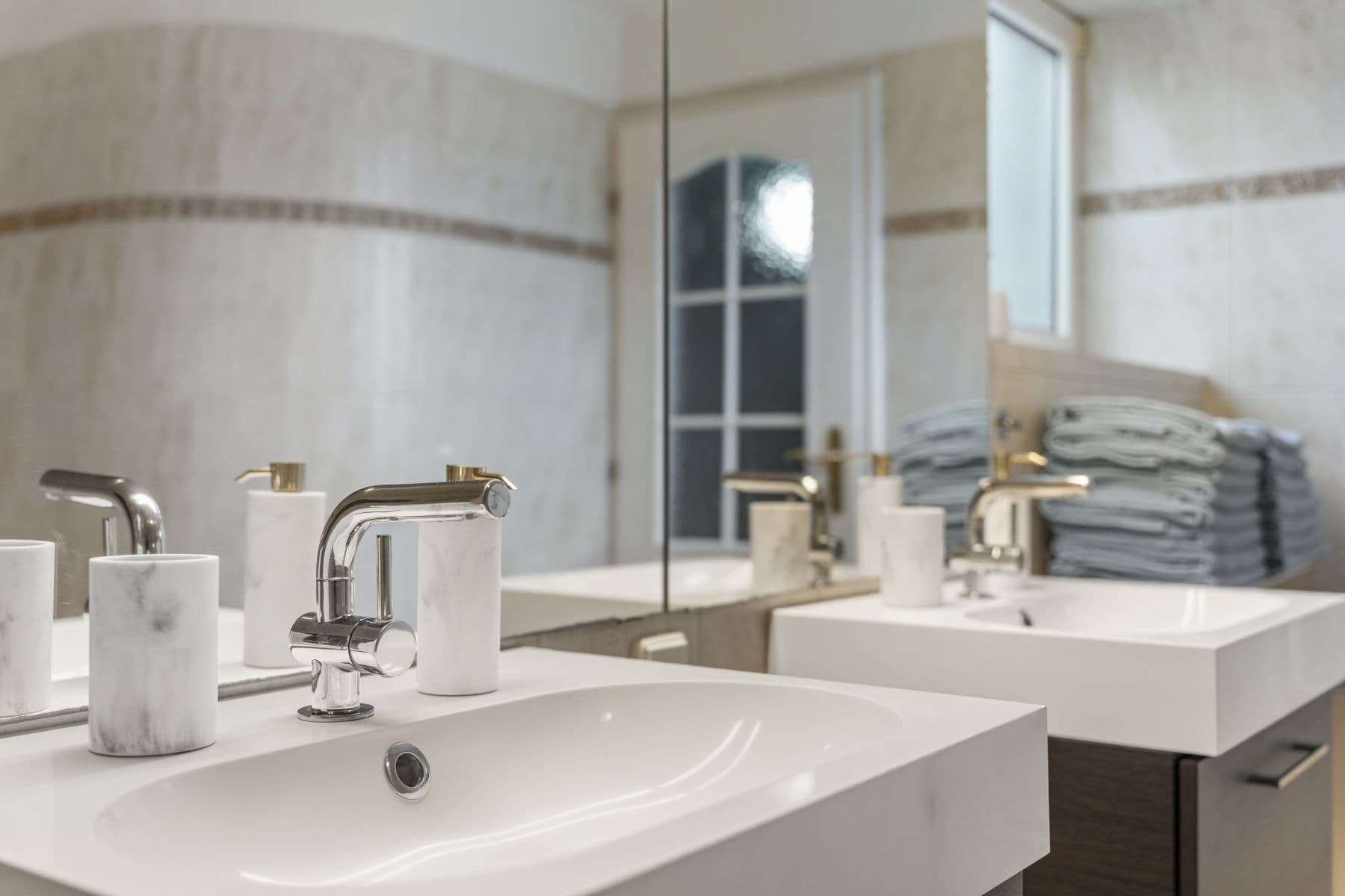 Prenájom bytu 750 m², Karla Tomáše, Praha, Praha Prenájom bytu 750 m², Karla Tomáše, Praha, Praha