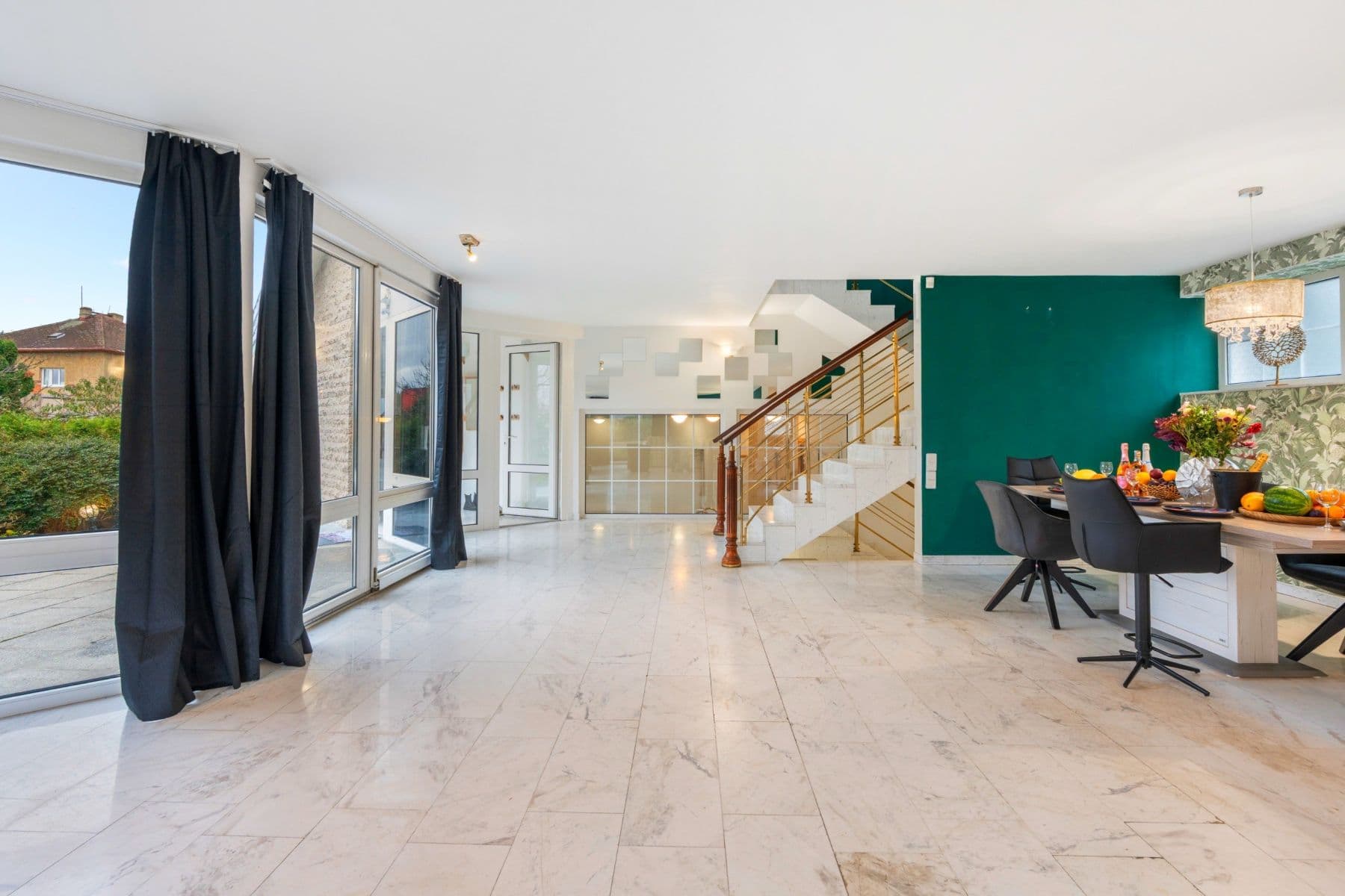 Prenájom bytu 750 m², Karla Tomáše, Praha, Praha Prenájom bytu 750 m², Karla Tomáše, Praha, Praha