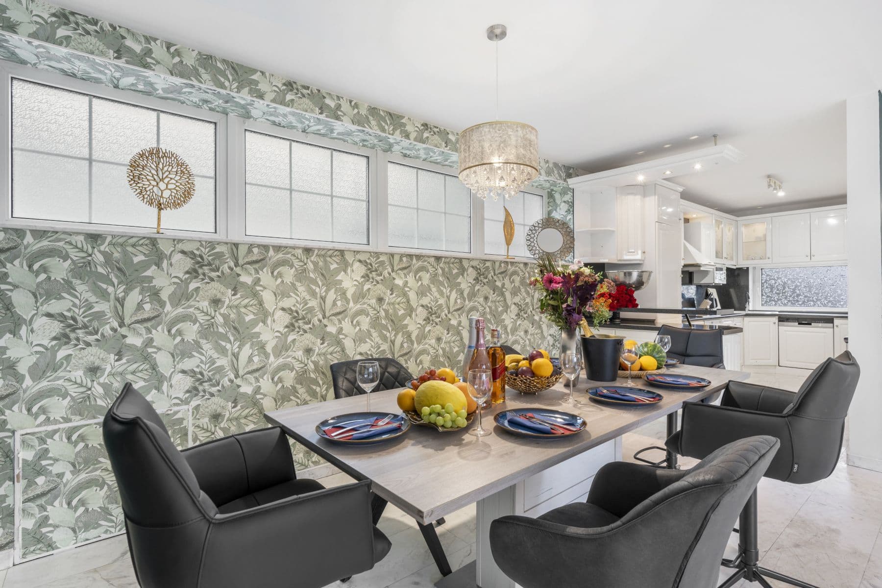 Prenájom bytu 750 m², Karla Tomáše, Praha, Praha Prenájom bytu 750 m², Karla Tomáše, Praha, Praha