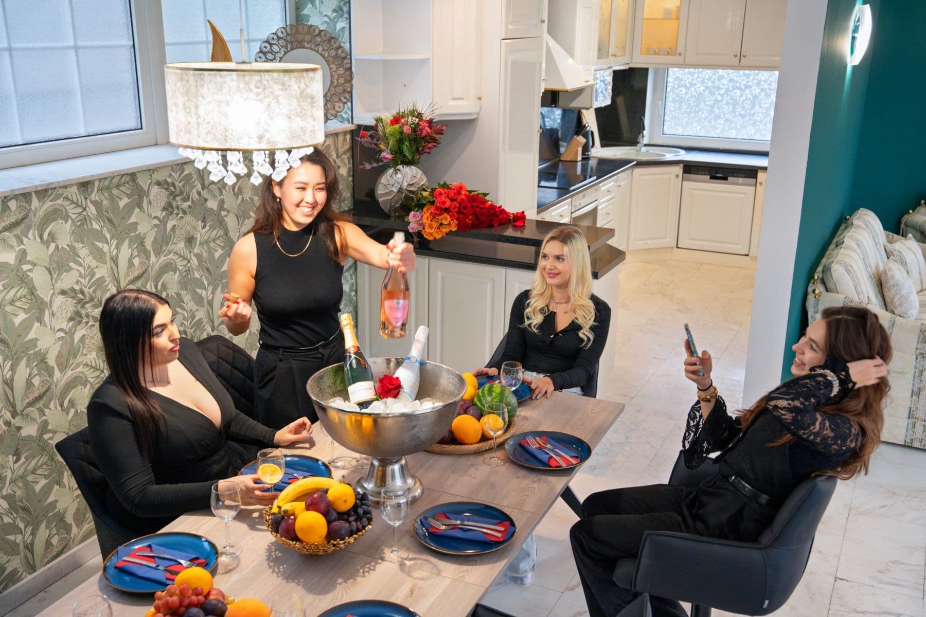 Prenájom bytu 750 m², Karla Tomáše, Praha, Praha Prenájom bytu 750 m², Karla Tomáše, Praha, Praha