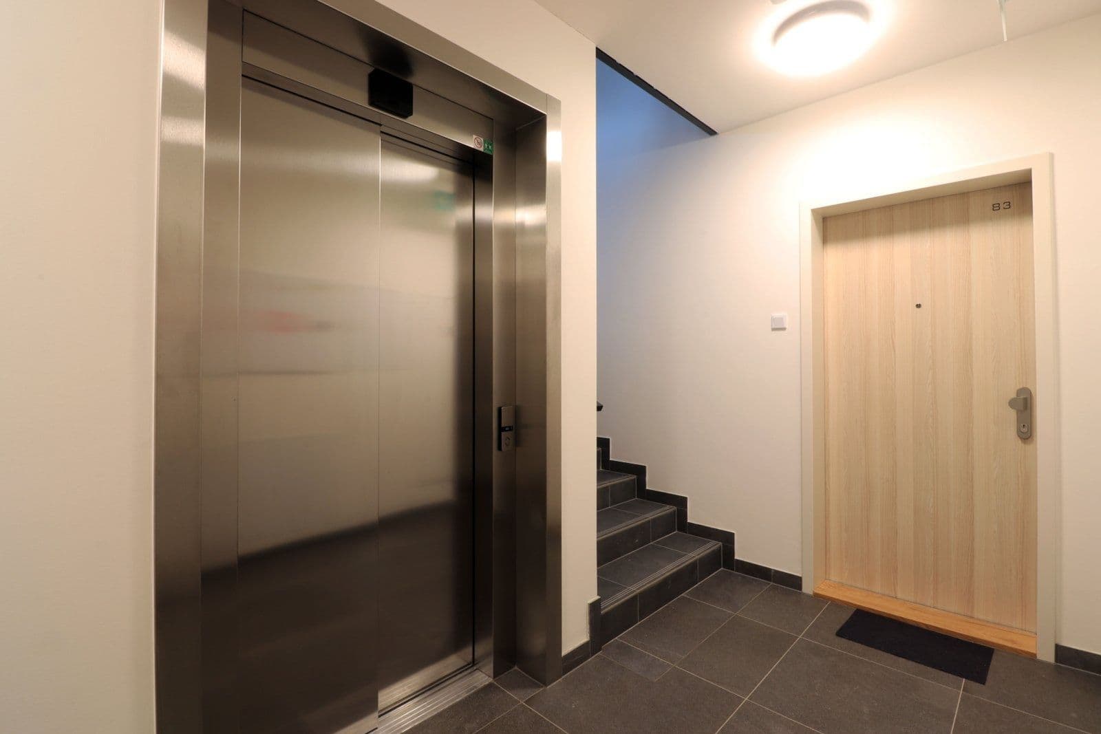 Prenájom bytu 3-izbový 75 m², Dagmar Burešové, Praha, Praha Prenájom bytu 3-izbový 75 m², Dagmar Burešové, Praha, Praha