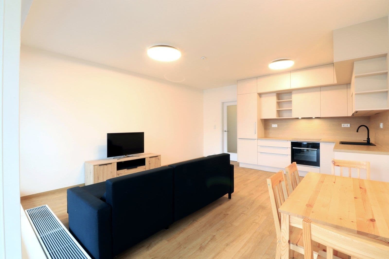 Prenájom bytu 3-izbový 75 m², Dagmar Burešové, Praha, Praha Prenájom bytu 3-izbový 75 m², Dagmar Burešové, Praha, Praha