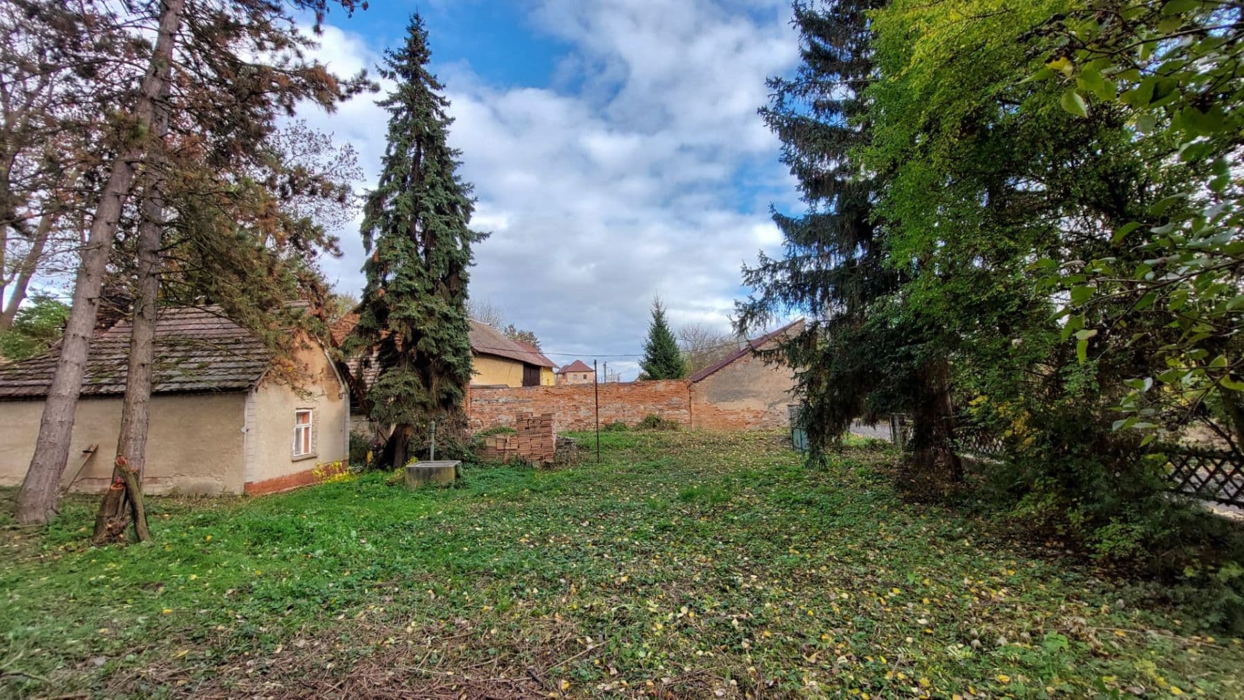 Predaj pozemku 1.090 m², Černuc, Středočeský kraj Predaj pozemku 1.090 m², Černuc, Středočeský kraj