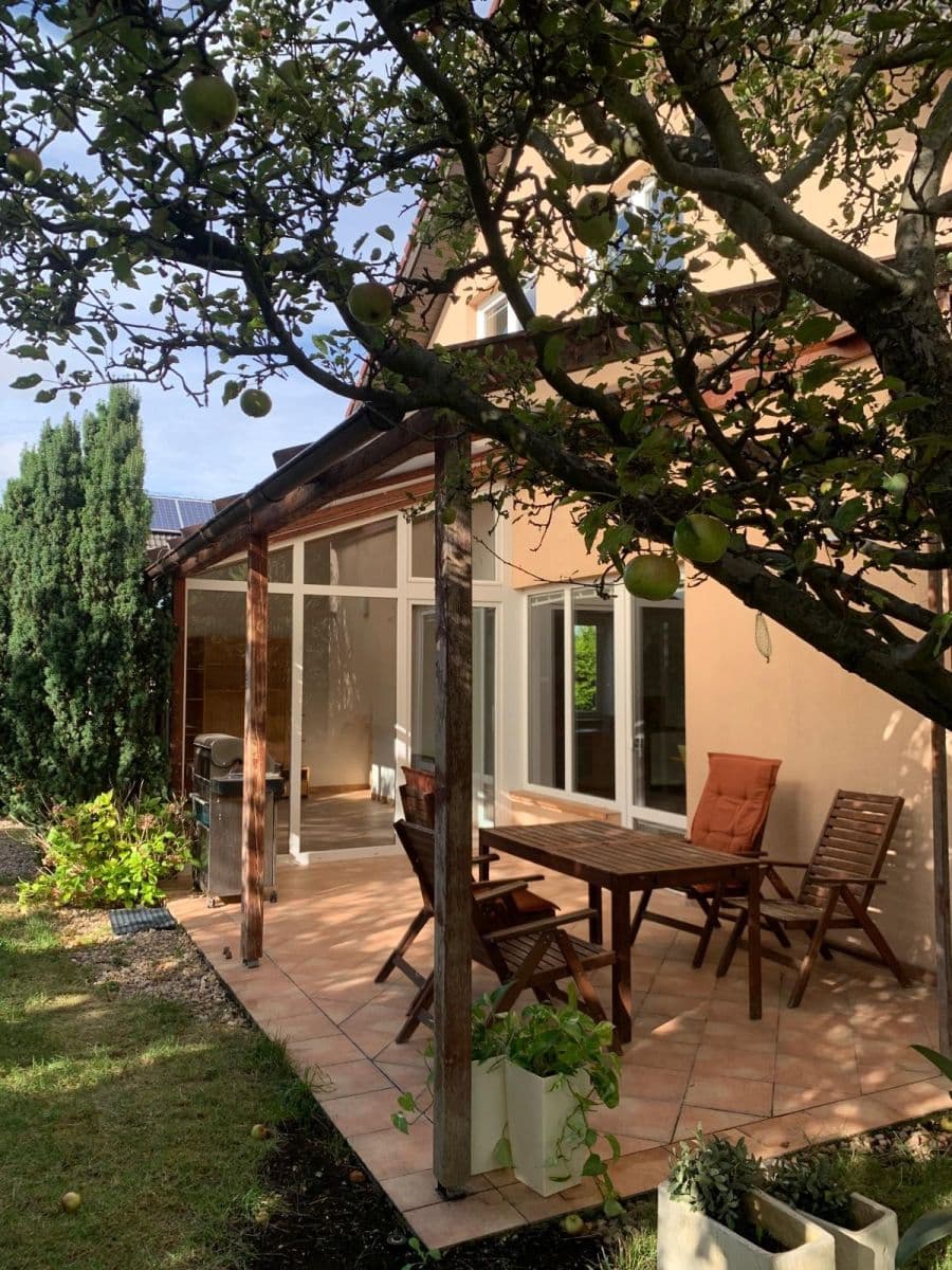 Prenájom domu 280 m², pozemek 457 m², Keltská, Statenice, Středočeský kraj Prenájom domu 280 m², pozemek 457 m², Keltská, Statenice, Středočeský kraj