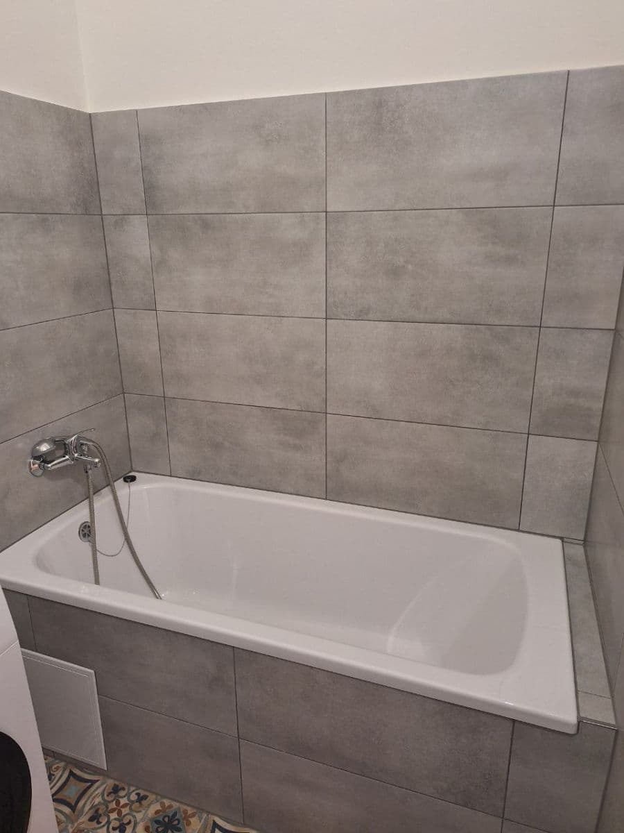 Prenájom bytu 2-izbový 50 m², Černokostelecká, Praha, Praha Prenájom bytu 2-izbový 50 m², Černokostelecká, Praha, Praha