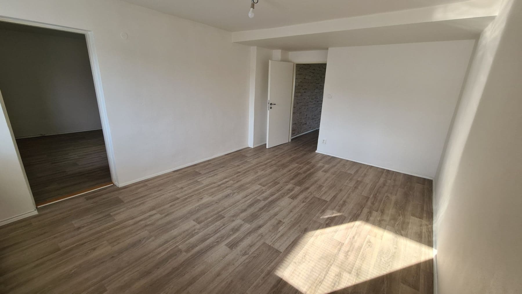 Prenájom bytu 3-izbový 100 m², Mírová, Hněvošice, Moravskoslezský kraj Prenájom bytu 3-izbový 100 m², Mírová, Hněvošice, Moravskoslezský kraj