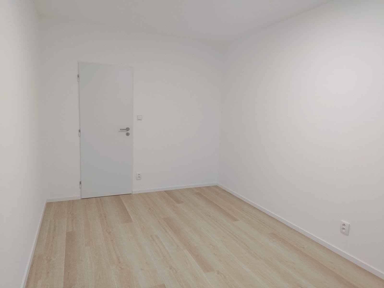 Prenájom bytu 4-izbový 77 m², Heranova, Praha, Praha Prenájom bytu 4-izbový 77 m², Heranova, Praha, Praha