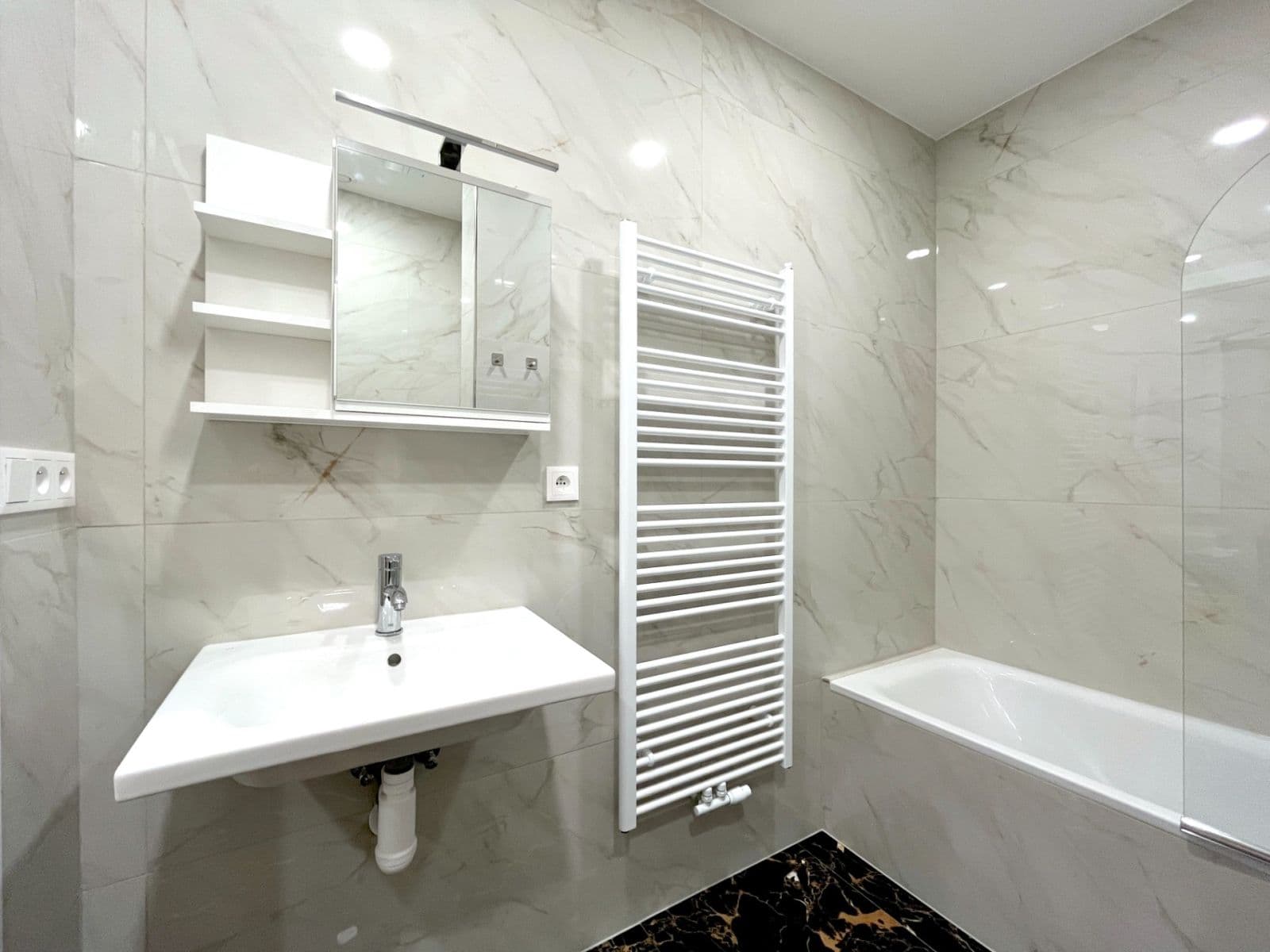 Prenájom bytu 3-izbový 69 m², Na Pankráci, Praha, Praha Prenájom bytu 3-izbový 69 m², Na Pankráci, Praha, Praha