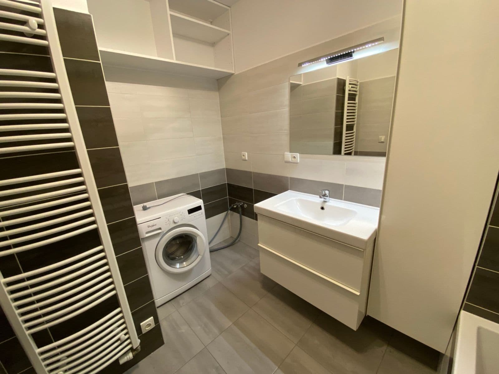 Prenájom bytu 3-izbový 64 m², U Pivovaru, Benešov, Středočeský kraj Prenájom bytu 3-izbový 64 m², U Pivovaru, Benešov, Středočeský kraj