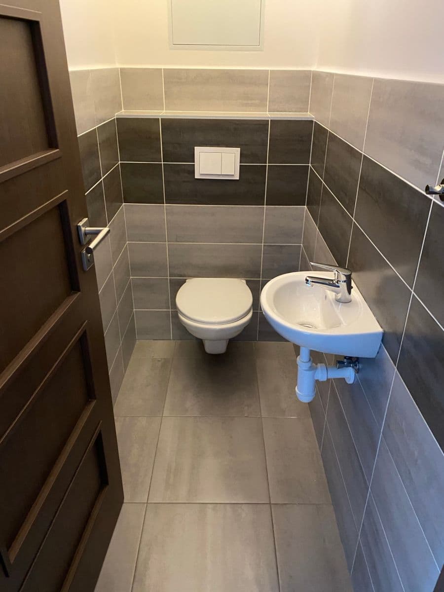 Prenájom bytu 3-izbový 64 m², U Pivovaru, Benešov, Středočeský kraj Prenájom bytu 3-izbový 64 m², U Pivovaru, Benešov, Středočeský kraj