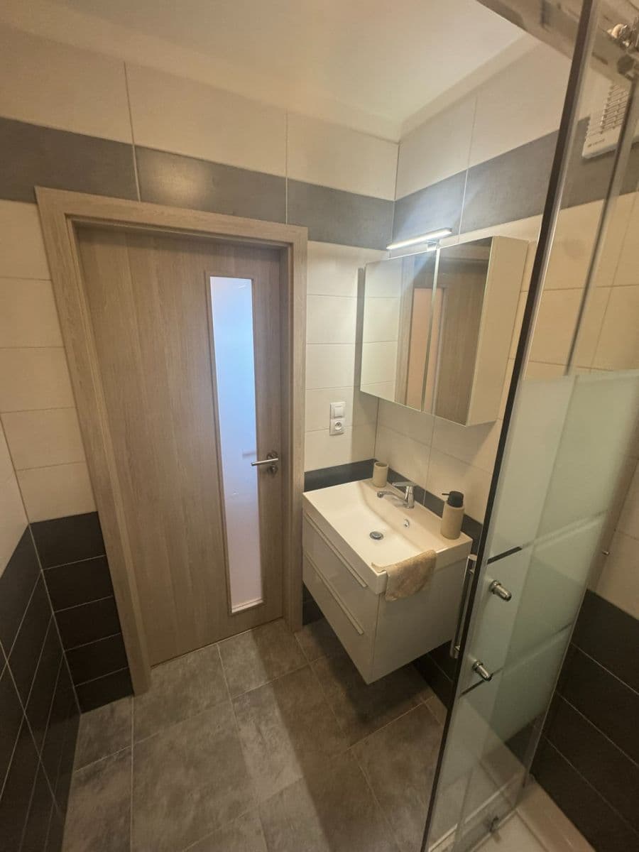 Prenájom bytu 3-izbový 66 m², Sokolovská, Plzeň, Plzeňský kraj Prenájom bytu 3-izbový 66 m², Sokolovská, Plzeň, Plzeňský kraj