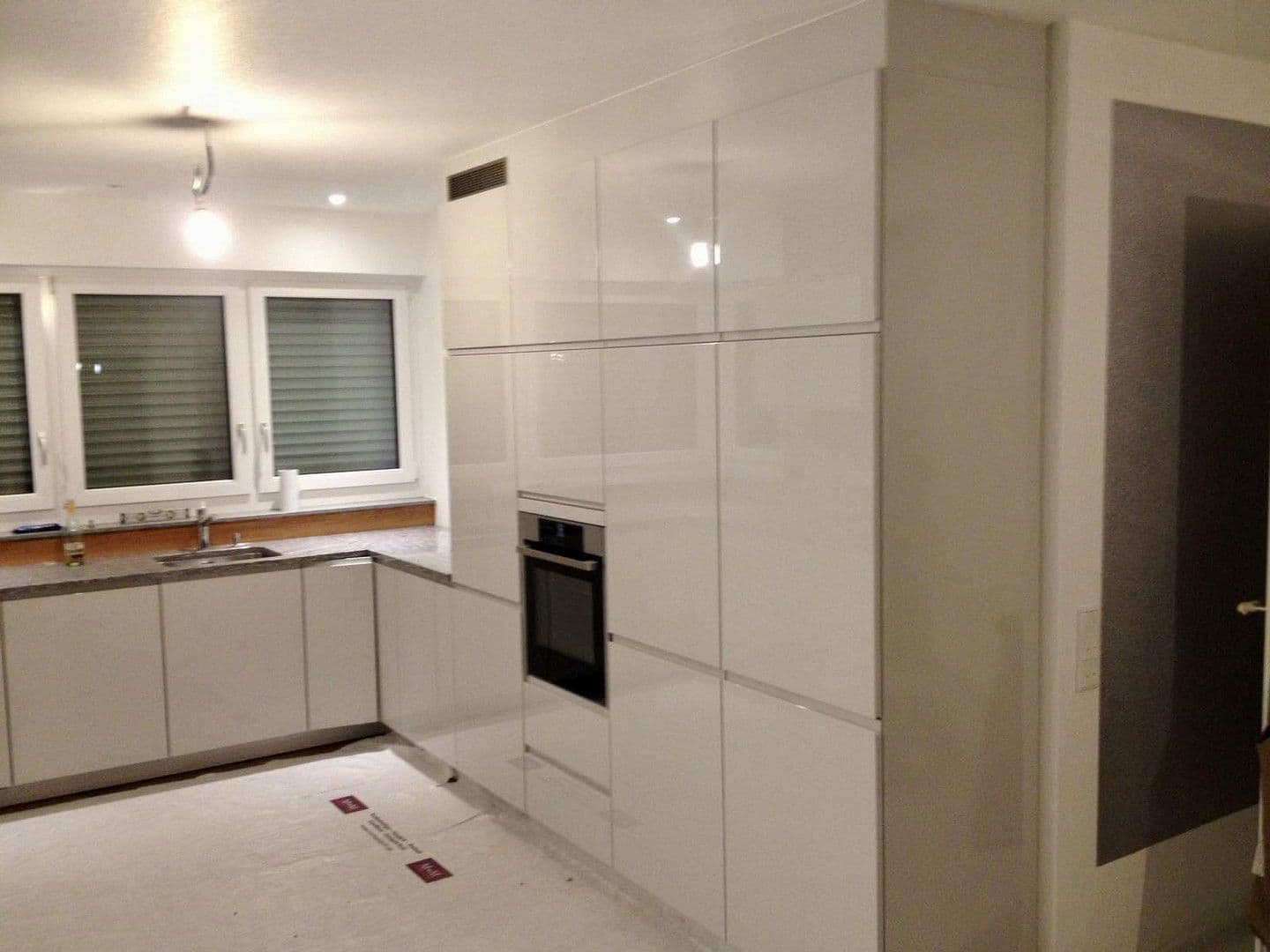 Prenájom bytu 4-izbový 120 m², Heilbronn, Bádensko-Wurttembersko Prenájom bytu 4-izbový 120 m², Heilbronn, Bádensko-Wurttembersko