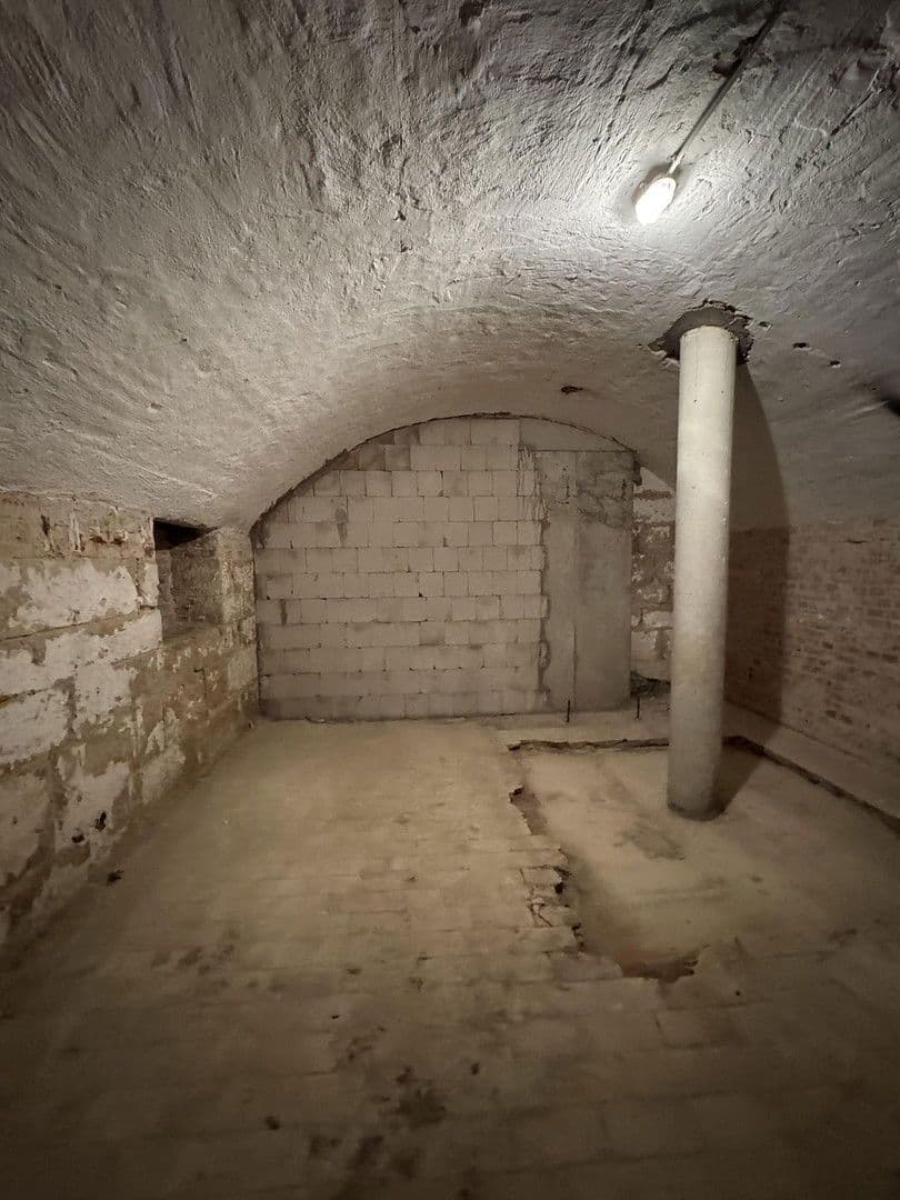 Predaj nebytového priestoru 75 m², Stuttgart, Bádensko-Wurttembersko Predaj nebytového priestoru 75 m², Stuttgart, Bádensko-Wurttembersko