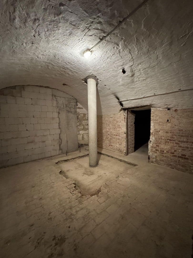 Predaj nebytového priestoru 75 m², Stuttgart, Bádensko-Wurttembersko Predaj nebytového priestoru 75 m², Stuttgart, Bádensko-Wurttembersko