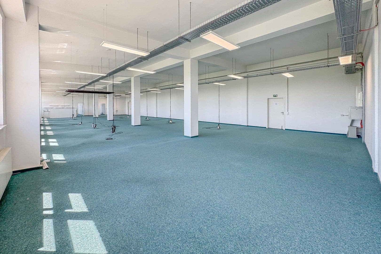 Prenájom nebytového priestoru 390 m², Witten, Severné Porýnie - Westfálsko Prenájom nebytového priestoru 390 m², Witten, Severné Porýnie - Westfálsko