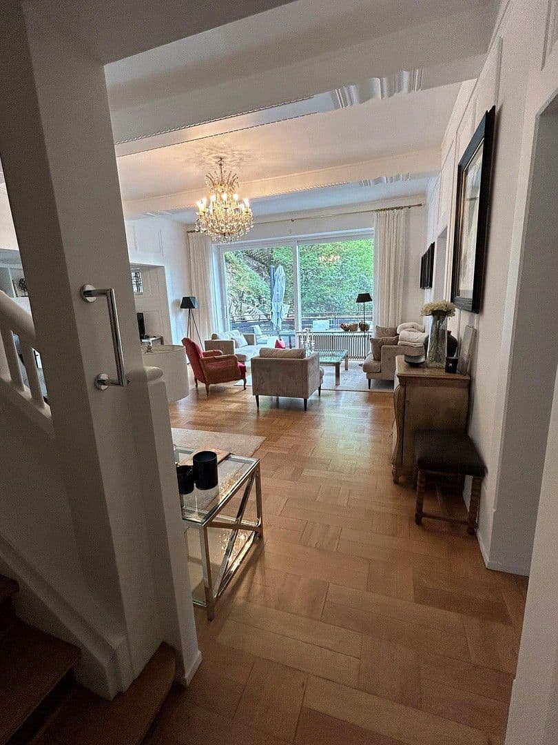 Prenájom bytu 260 m², Hausackerweg 6, Heidelberg, Allemagne, Bádensko-Wurttembersko Prenájom bytu 260 m², Hausackerweg 6, Heidelberg, Allemagne, Bádensko-Wurttembersko