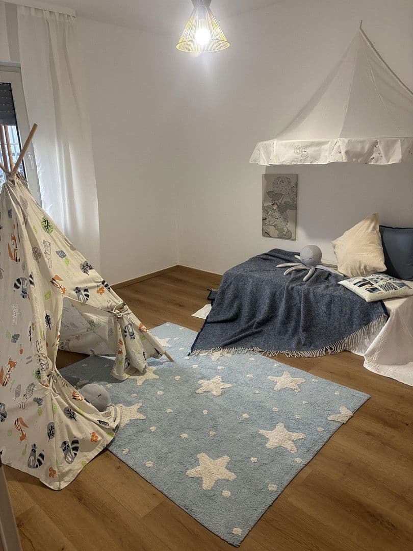 Prenájom domu 205 m², pozemek 635 m², Worms, Porýnie-Falcko Prenájom domu 205 m², pozemek 635 m², Worms, Porýnie-Falcko