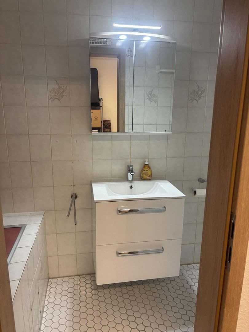 Prenájom domu 205 m², pozemek 635 m², Worms, Porýnie-Falcko Prenájom domu 205 m², pozemek 635 m², Worms, Porýnie-Falcko