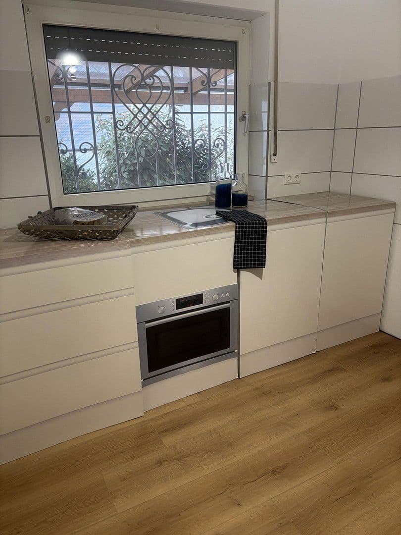 Prenájom domu 205 m², pozemek 635 m², Worms, Porýnie-Falcko Prenájom domu 205 m², pozemek 635 m², Worms, Porýnie-Falcko