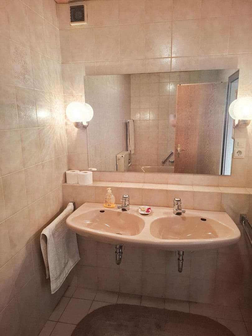 Predaj domu 140 m², pozemek 194 m², München, Bavorsko Predaj domu 140 m², pozemek 194 m², München, Bavorsko